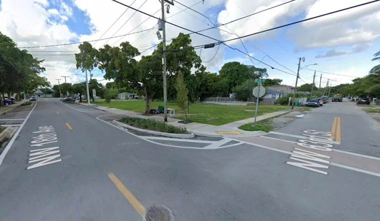 HOODLINE